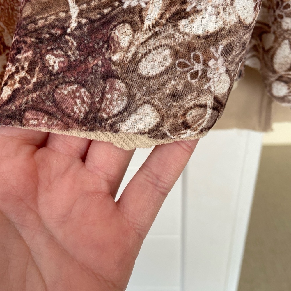 Floral Crop Long Sleeve Top - Picture 3 of 4